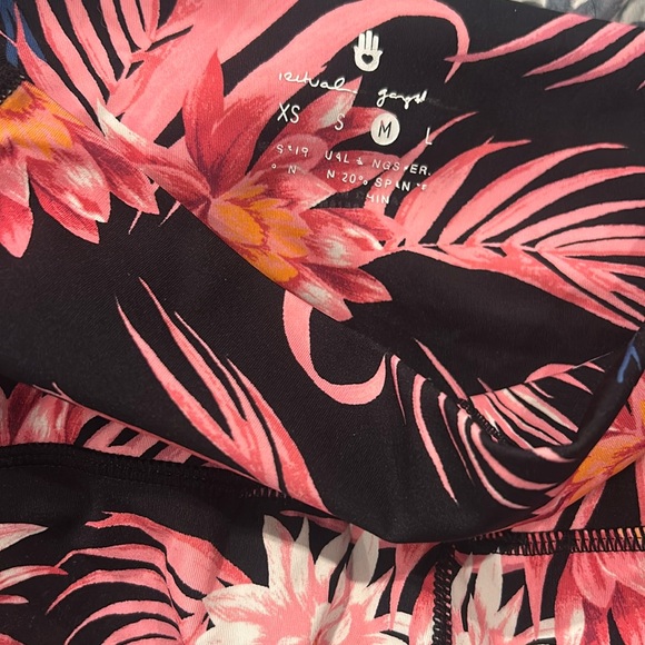 Spiritual Gangster High Vibe Leggings - Picture 7 of 10